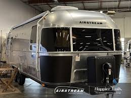 2025 Airstream Flying Cloud® 27FB | Boise Airstream