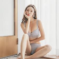 Pin By 김철규 남 On A Model Retro Bikini Fashion