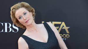 Lisa banes was born in 1950s. Iqed0i2gtycm0m