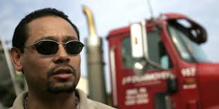 Trucking industry turns to Hispanic job seekers