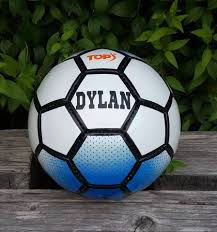 Vind hier de populairste voetbalclubs: Cadeau Je Naam Op Een Voetbal Cityplotter