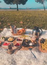 The Perfect Picnic Picnic Inspiration Romantic Picnics Romantic Picnic Food