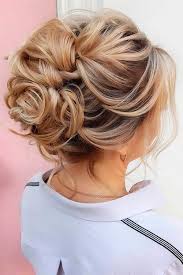 It works well for short or long hair and will definitely give you flawless look whether you are the mom of the groom or bride. 25 Charming Mother Of The Bride Hairstyles To Beautify The Big Day