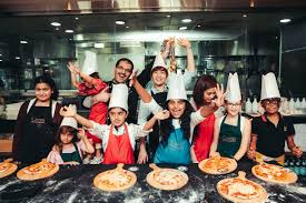 5 Restaurants In Dubai Where Kids Eat For Free Dubai Restaurants Meal Children Eating Kids Restaurants Breakfast Spot