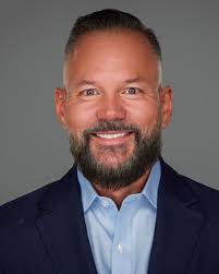 SERVING UP LEADERSHIP