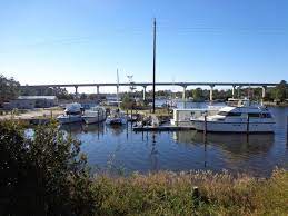 The resort also features a boat ramp and boat slips so that you can take advantage of fun on the water. Beaufort Waterway Rv Park Camping Carolinas Camping Carolinas