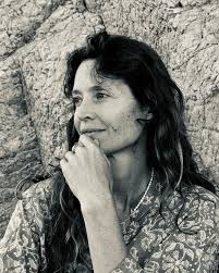 So happy to be back at work & enjoying a gorgeous new refit created by  @monniloves, @fraserhortondesign & co. See you for tea, tarot, flower  essences & more.... Photo by @michellepianika #lifeafterlockdown #