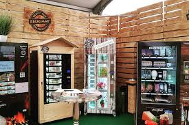 I'm very hungry right now and could use some food. 28 Incredible Foods You Can Buy From Vending Machines Lovefood Com