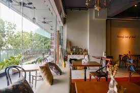 Most of the furnishings including designer furniture and bosch appliances are exotic (coming from germany mostly).what makes the verve suites even better is that the interior designs for the. Eat Drink Kl Soffle Mont Kiara