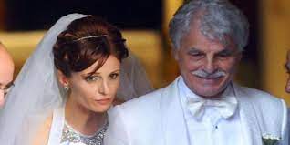 Alla fine del 2017 le riviste di gossip annunciavano il divorzio tra michele placido e federica vincenti. Michele Placido And Federica Vincenti Dating Gossip News Photos