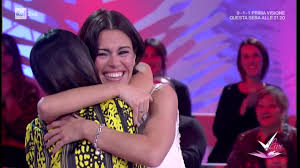 Calcano i red carpet più famosi, presenziano agli eventi più glam, scaldano con la loro voce i palchi dei loro concerti, interpretano i personaggi più diversi sul grande schermo. Bianca Guaccero Compie 38 Anni E Festeggia In Diretta Con Detto Fatto E La Sorpresa Arriva Direttamente Da Bitonto Cultura E Spettacolo Una Finestra Sempre Aperta Su Bitonto Dabitonto