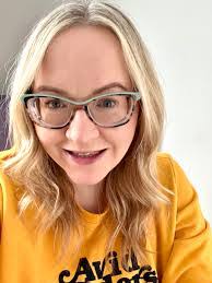 Eva Starkey's Instagram, Twitter & Facebook