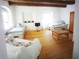 Wohnung derzeit wohnen wir als wg zu dritt in dieser wohnung, müssen jedoch berufsbedingt alle drei ausziehen. Wohnobjekte Bed And Breakfast Regensburg