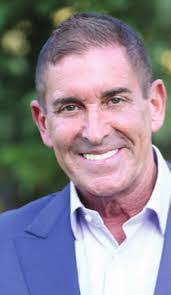 Francine Arroyo's Instagram, Twitter & Facebook