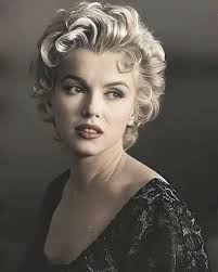 Marilyn Monroe 🌸 by Milton Greene