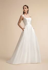 Come check out these wedding dress and wedding dress designers spend years learning about fine art, history, the science of color and texture. Wedding Dresses The Knot