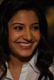 Pin By Ali Raza On Anushka Sharma Anushka Sharma Beautiful Sharma Sharma posted a photo showing her and kohli being all smiles as she sports her baby bump.