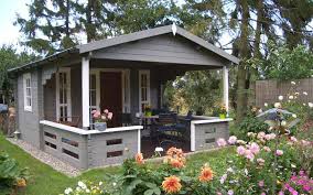 Gartenhaus Grau Weiss Moderner Gartentrend Mit Stil Gartenhaus Grau Gartenhaus Mit Terrasse Moderner Garten
