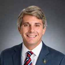 Sen. Cameron Henry (@Sen_Henry09)