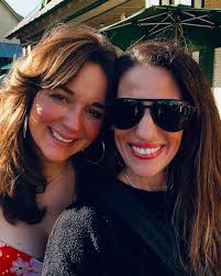 Healthy doesn't have to complicated ! I used to think if i was gonna reach  my goals…. I was going to be starving or it wasnt going to taste good! This  could