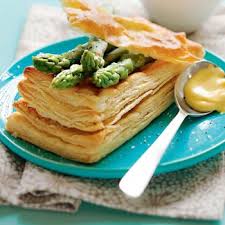Feuillete Aux Asperges Sauce Hollandaise Asperges Sauce Hollandaise Sauce Hollandaise Alimentation