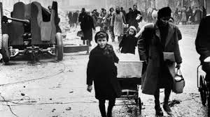 Ce conflit terrible, qui vit la domination d'un groupe de barbares sur l'europe occidentale Am 8 Mai 1945 Endete Der Zweite Weltkrieg 75 Jahre Kriegsende Rbbkultur
