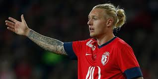 Player of @acmilan ⚫️ and captain of denmark, @herrelandsholdet twitter: Manchester United Tertarik Ikat Kjaer Bola Net