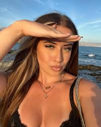 𝒂𝒏𝒏𝒂-𝒎𝒂𝒓𝒊𝒂 🧸🤍 (@annaa.koo) • Instagram photos and videos