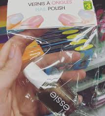 10 Trouvailles Beaute A Faire Au Dollarama Plastic Water Bottle Water Bottle Voss Bottle
