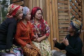 Contoh gambar pakaian adat sunda. Mengenal Pakaian Adat Sunda Untuk Semua Kalangan Cleanipedia