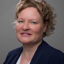 Gwen Pitts's Instagram, Twitter & Facebook