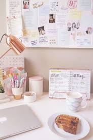 Chic Home Office Decor Ideas Cute Office Desk With Rose Gold Desk Lamp And Wall Calendar Officeins Workspace Desk Work Space Organization Study Room Decor