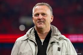 Van den Brom onthult sleutel tot succes tegen Ferencváros