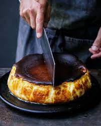 baskischer kasekuchen foodscout richard kagi kuchen rezepte essen und trinken