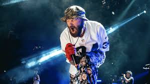 Their next tour date is at chippewa valley festival grounds in cadott, after that they'll be at metro in chicago. Limp Bizkit Frontmann Fred Durst Keiner Von Uns Ist Befreundet