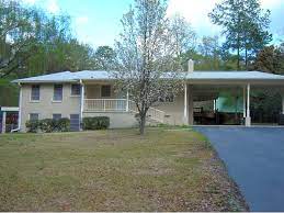 948 Betsy Dr Columbia Sc 29210 Betsy Dr Columbia Sc Houses For Rent Rent Com Renting A House House House Rental