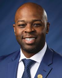 Tri-State dad reunites with daughter after 38 years apart