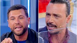 Per fortuna non sono di Napoli", Alessandro Vicinanza fa infuriare Armando  che lascia lo studio