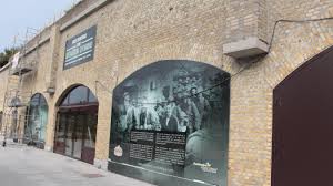 A clear well organised account of the evacuation from dunkirk in 1940, supported by a good selection of maps, illustrations and contemporary photographs. Fin Mai Le Musee Dunkerque 1940 Operation Dynamo Ouvrira Ses Nouvelles Portes