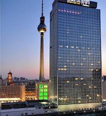 Welke dienst in het park inn by radisson berlin alexanderplatz is bijzonder goed beoordeeld? Hotel Park Inn By Radisson Berlin Alexanderplatz In Berlin Starting At 23 Destinia