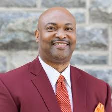 Loretta Wilburn's Instagram, Twitter & Facebook