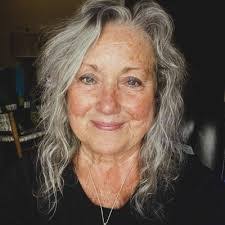 Sonia Chambers's Instagram, Twitter & Facebook