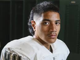 Pirates defensive end signs in dad's memory