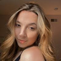 Laura Pascarella's Instagram, Twitter & Facebook