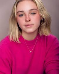 Introducing KELSEY MCLENNAN! @kelsey.mcl (she/her) My fav moments in NSB:  When Bennett flew off a chair singing Scrap, our accompanist playing clown  music during ballet, Wintergreen for president #redgroup Dream Roles: Dawn