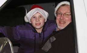 Citizens help cops deliver hundreds of Holiday meals « East PDX News