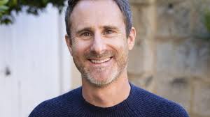 Daniel Dare: Ex-RAAF pilot faces arrest if he returns to Brisbane