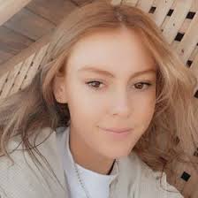 Darby Bell (darbs24)