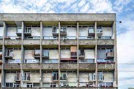 Galeriowiec Gallery House Or Mezonetowiec Maisonette House Residential And Commercial Brutalist Architecture Architecture House House Architecture Design