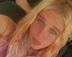 Kendra Metts's Instagram, Twitter & Facebook